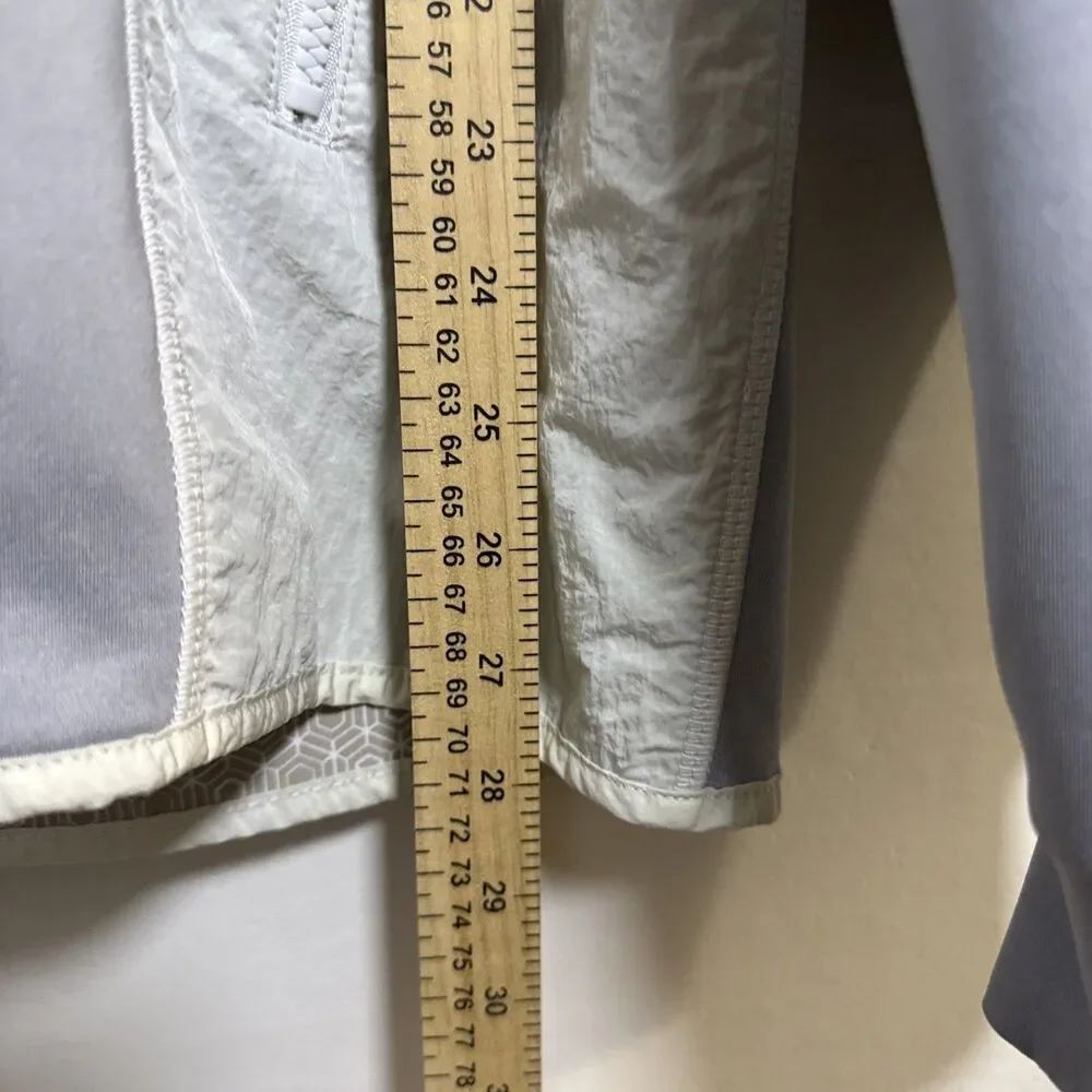 Under Armour Limited Edition Always on Recovery Jacket Size Large Gray White